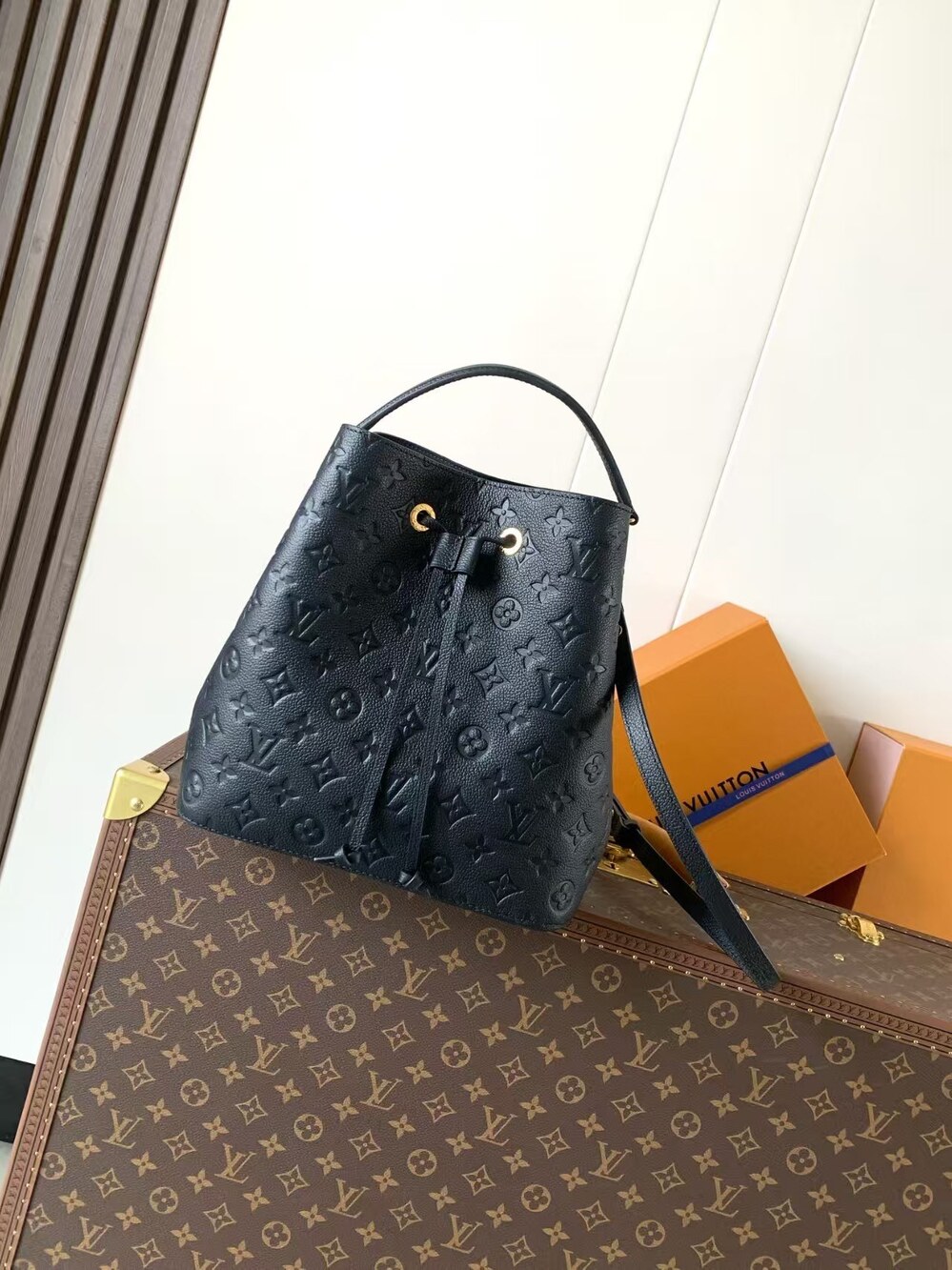 Louis Vuitton Néonoé MM Bag